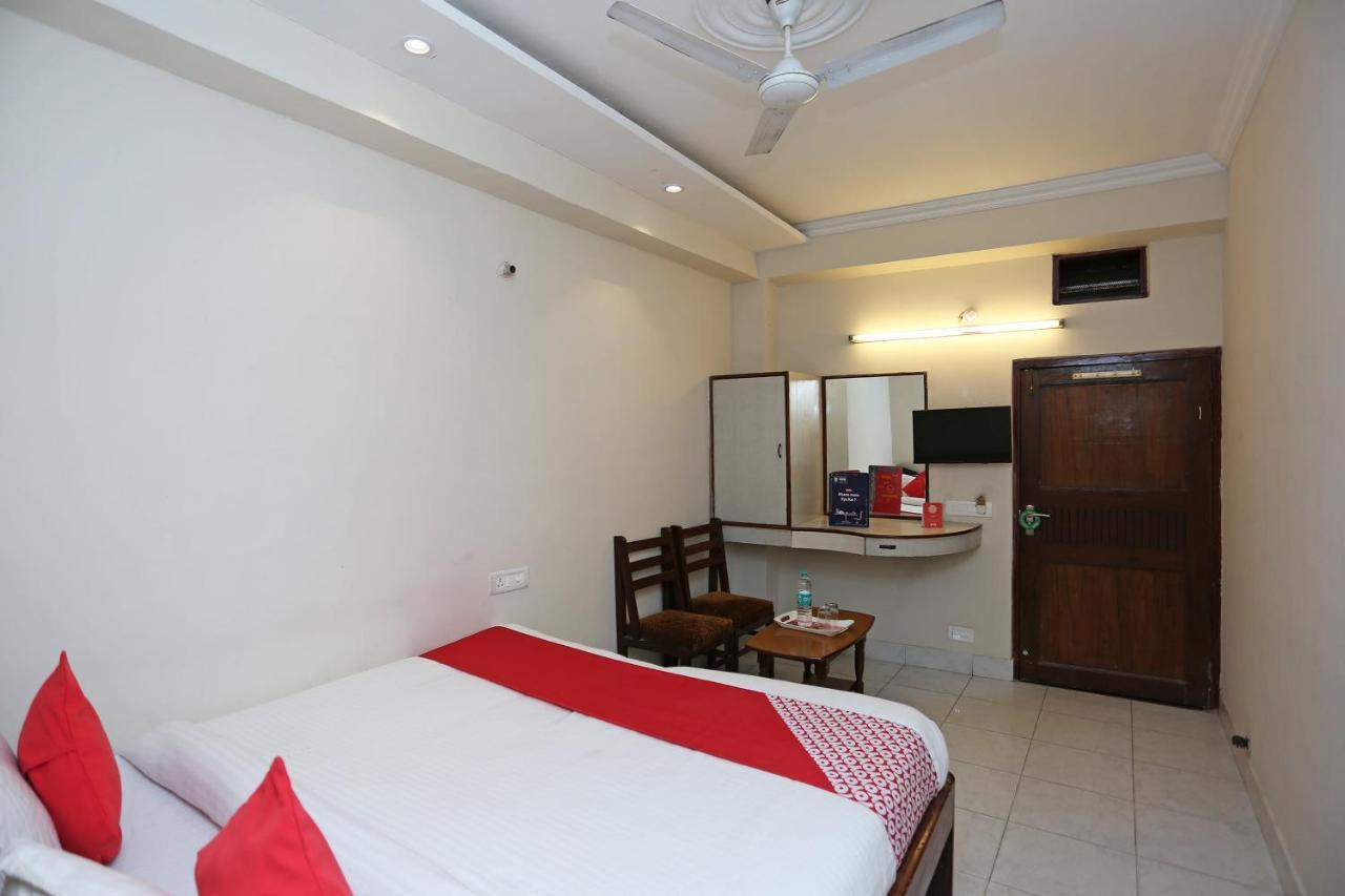 Oyo 4956 Hotel Maharaja Palace Kanpur Zewnętrze zdjęcie