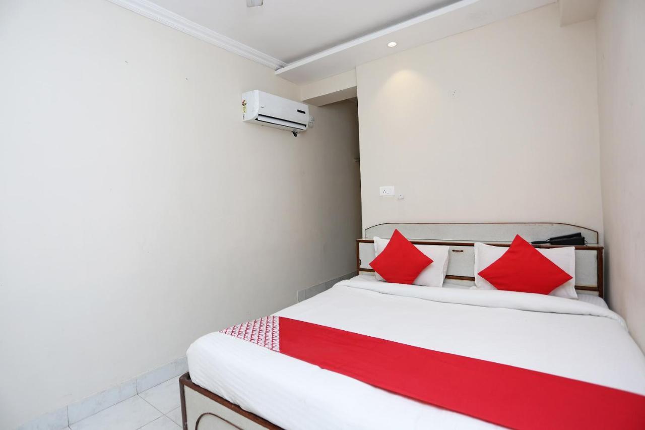 Oyo 4956 Hotel Maharaja Palace Kanpur Zewnętrze zdjęcie