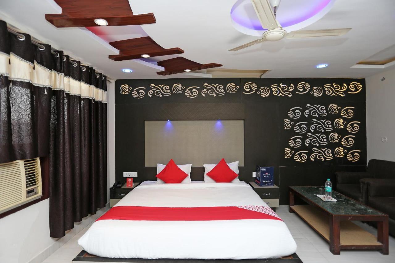 Oyo 4956 Hotel Maharaja Palace Kanpur Zewnętrze zdjęcie