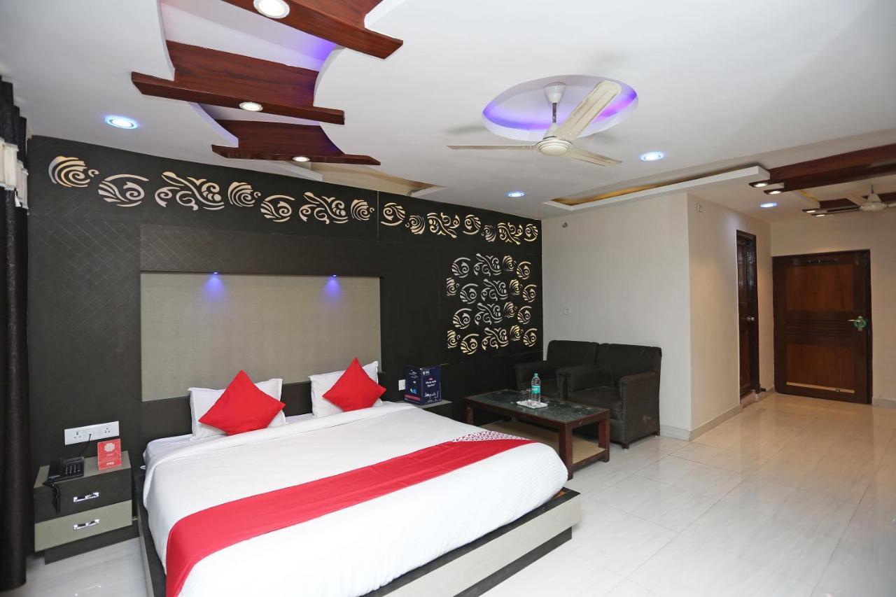 Oyo 4956 Hotel Maharaja Palace Kanpur Zewnętrze zdjęcie