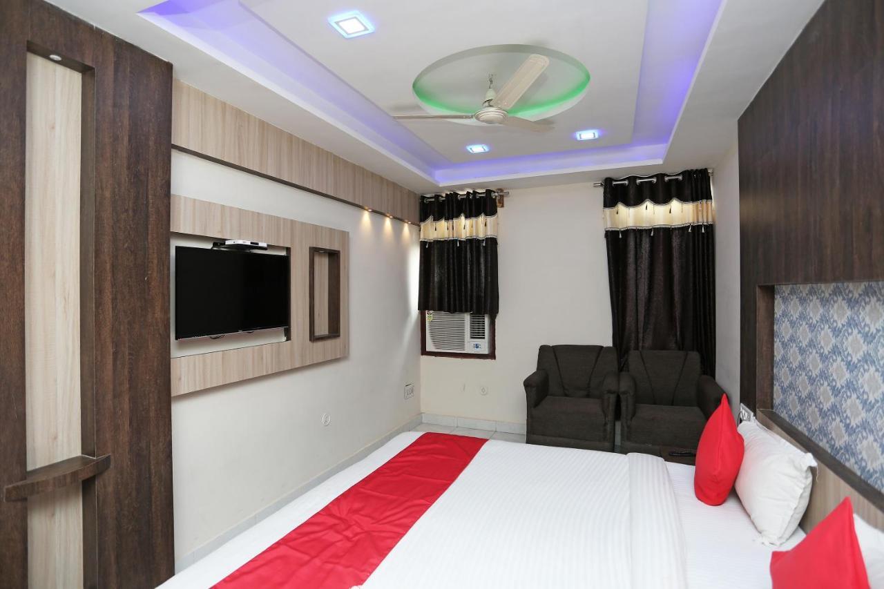 Oyo 4956 Hotel Maharaja Palace Kanpur Zewnętrze zdjęcie