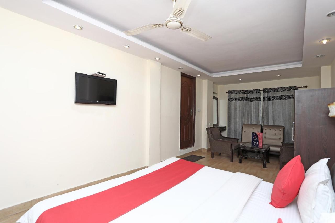 Oyo 4956 Hotel Maharaja Palace Kanpur Zewnętrze zdjęcie