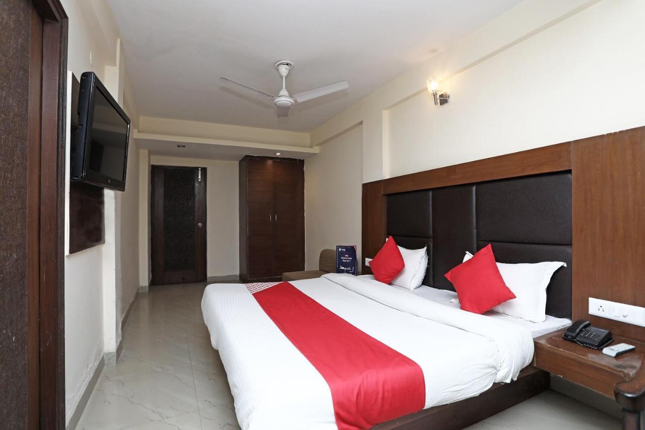 Oyo 4956 Hotel Maharaja Palace Kanpur Zewnętrze zdjęcie