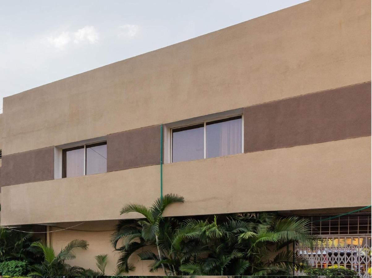 Oyo 4956 Hotel Maharaja Palace Kanpur Zewnętrze zdjęcie