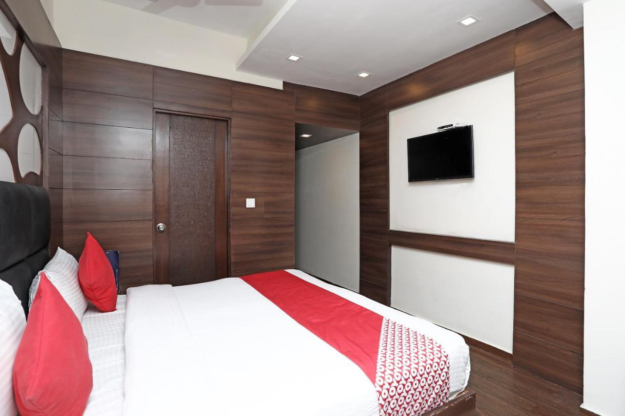 Oyo 4956 Hotel Maharaja Palace Kanpur Zewnętrze zdjęcie