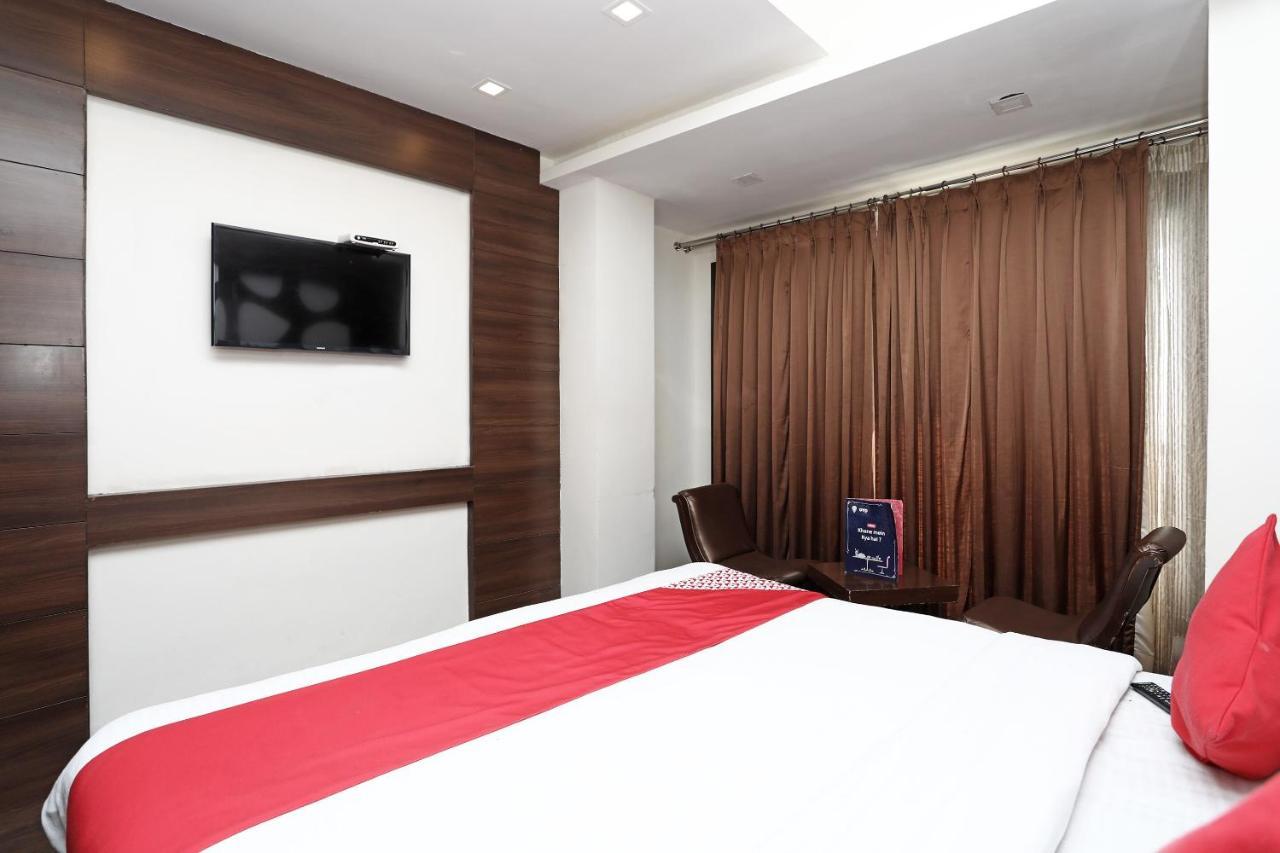 Oyo 4956 Hotel Maharaja Palace Kanpur Zewnętrze zdjęcie
