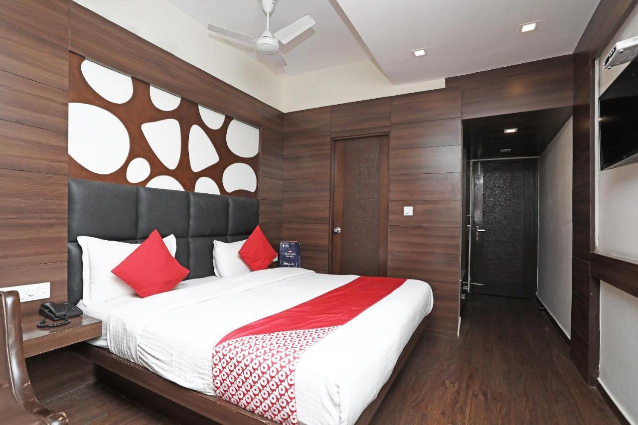 Oyo 4956 Hotel Maharaja Palace Kanpur Zewnętrze zdjęcie