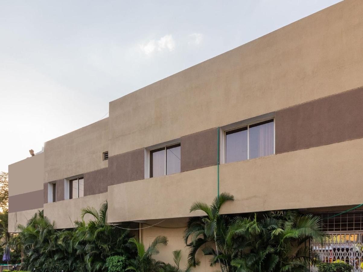 Oyo 4956 Hotel Maharaja Palace Kanpur Zewnętrze zdjęcie