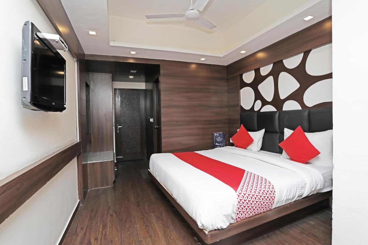 Oyo 4956 Hotel Maharaja Palace Kanpur Zewnętrze zdjęcie