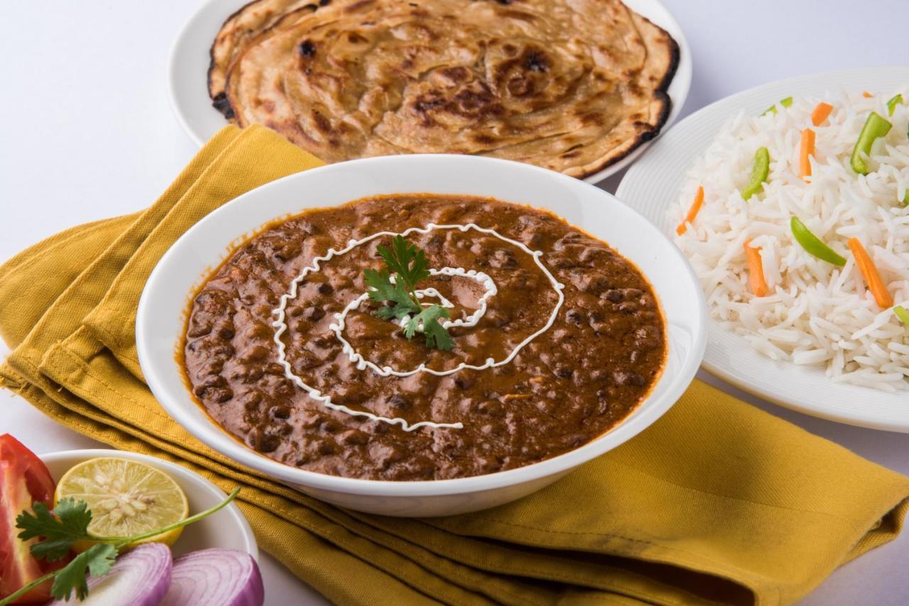 Oyo 4956 Hotel Maharaja Palace Kanpur Zewnętrze zdjęcie