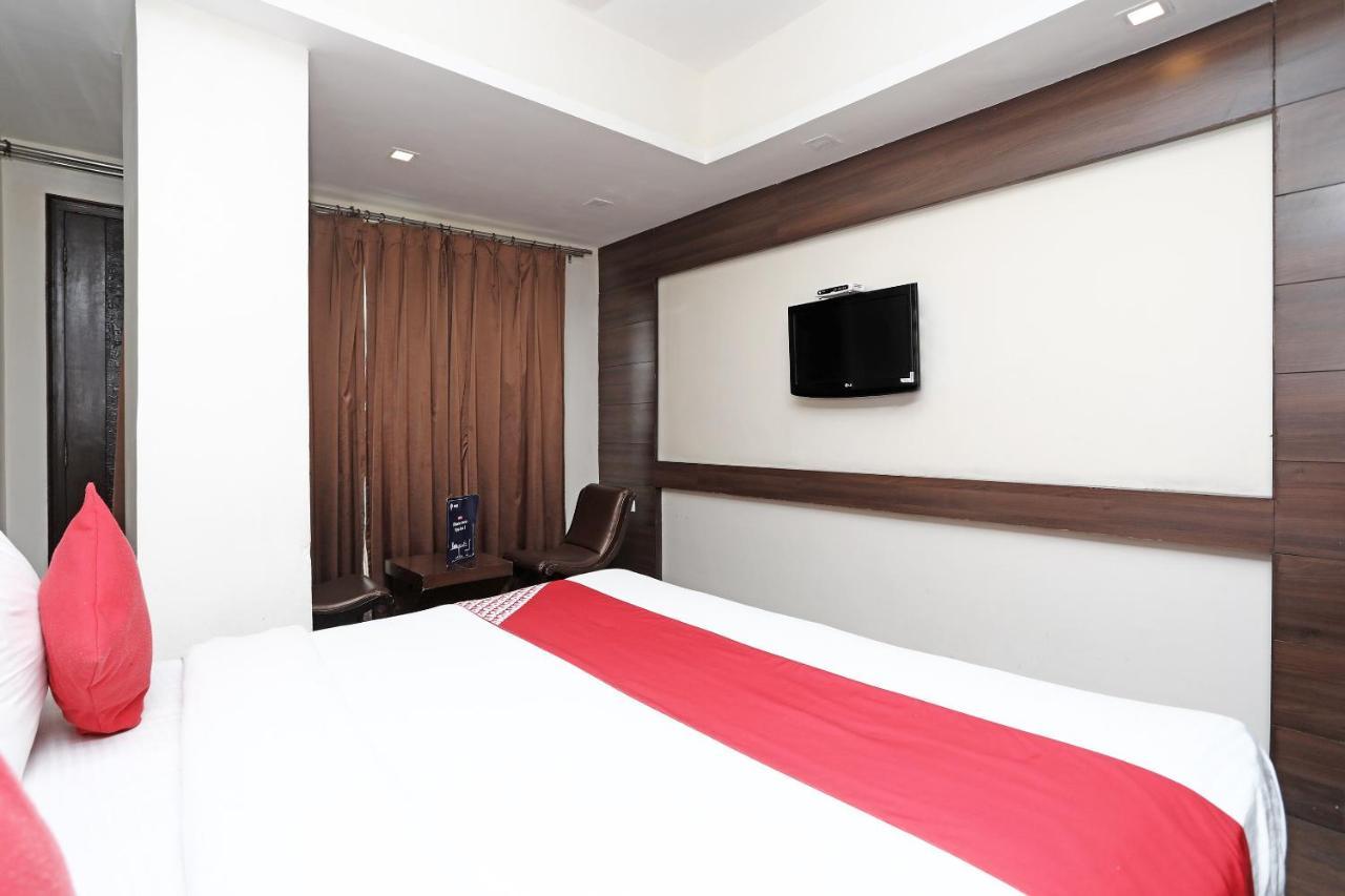 Oyo 4956 Hotel Maharaja Palace Kanpur Zewnętrze zdjęcie