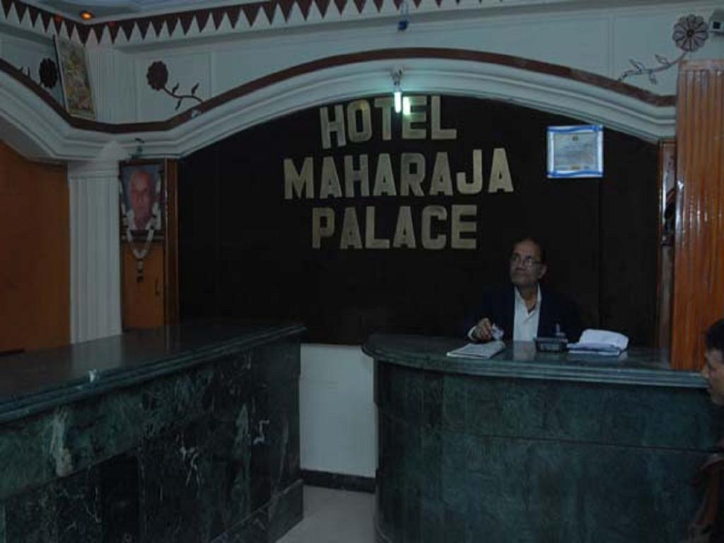 Oyo 4956 Hotel Maharaja Palace Kanpur Pokój zdjęcie