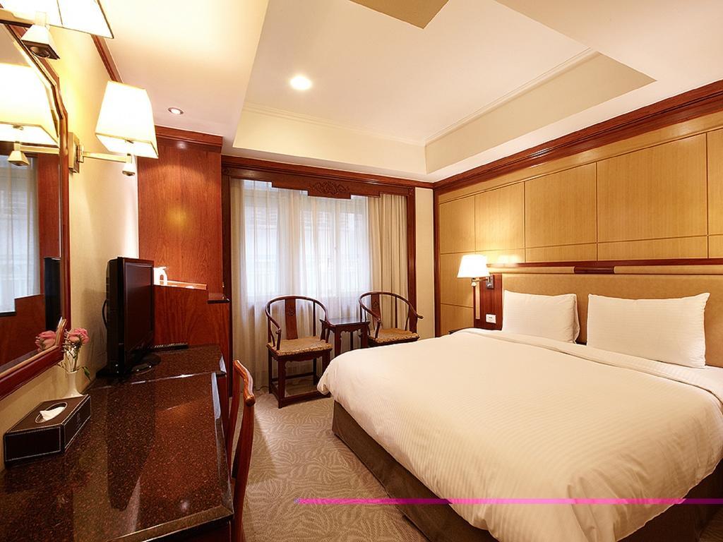 Oyo 4956 Hotel Maharaja Palace Kanpur Pokój zdjęcie