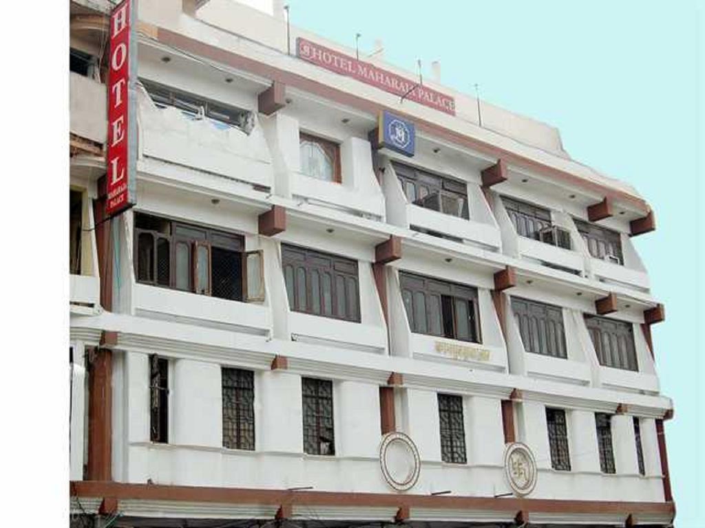 Oyo 4956 Hotel Maharaja Palace Kanpur Zewnętrze zdjęcie